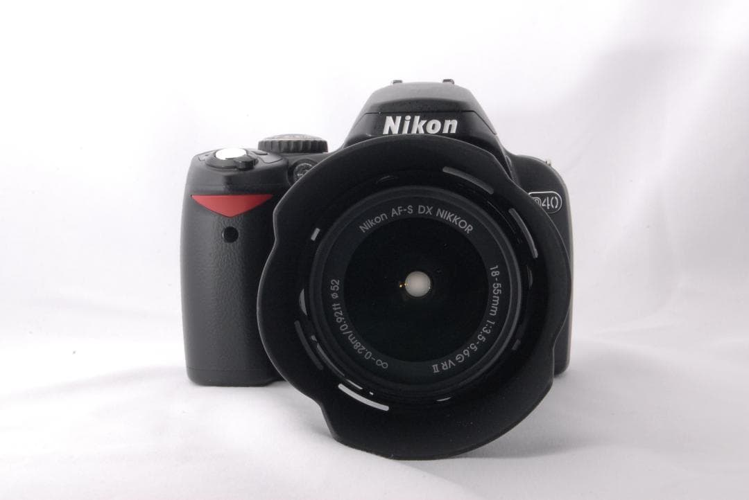 【新品級】Nikon D40 一眼レフ カメラ 桜 入学式 卒業式 レンズキット
