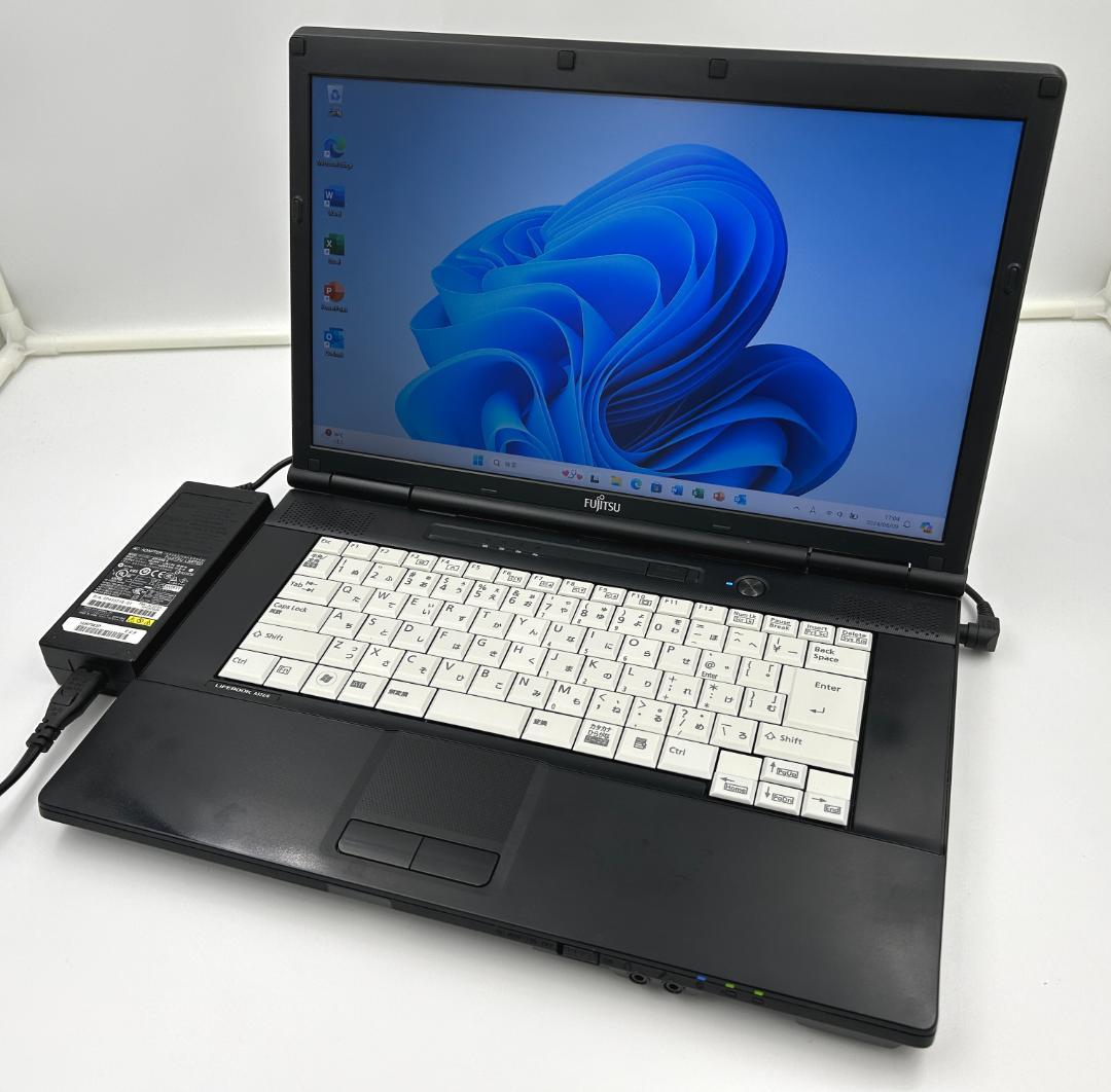 ノートパソコン windows11 オフィス付き core i3 A572/E