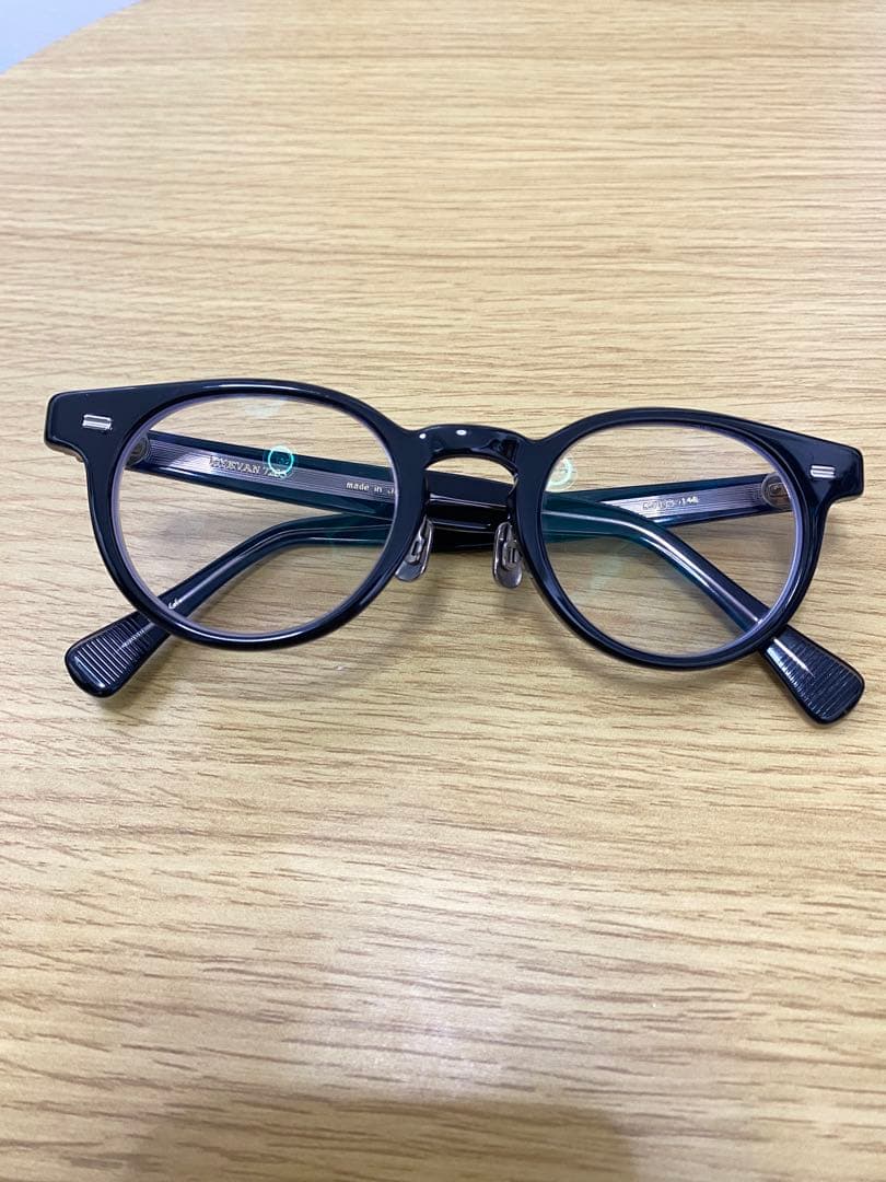 む　EYEVAN7285の眼鏡です！一式揃ってます。