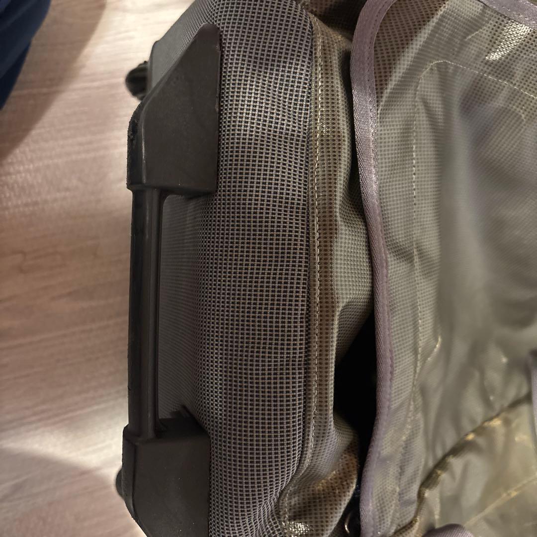 patagonia キャリーカート 45リットル
