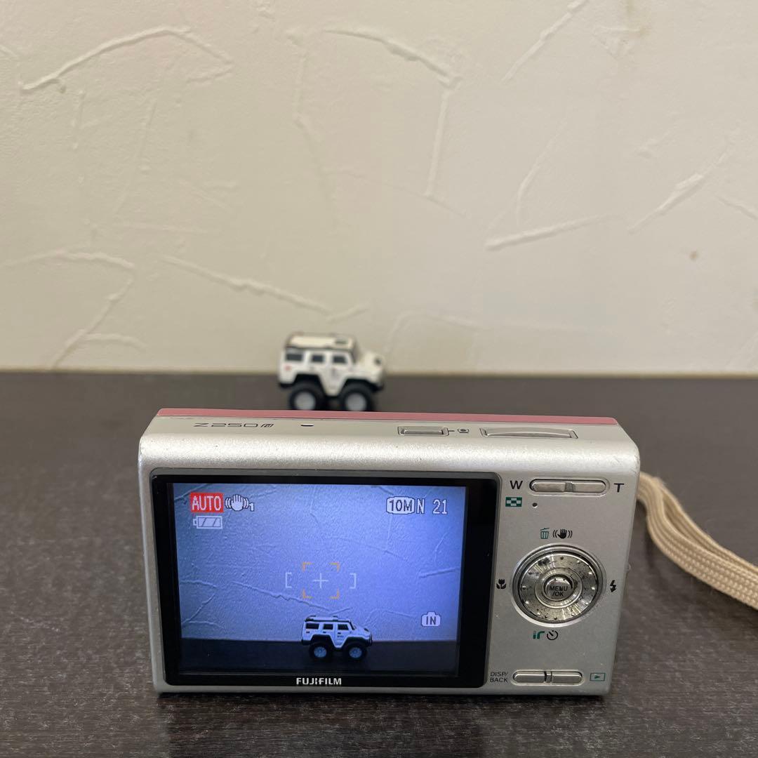 Fujifilm FinePix Z250fd コンパクトデジタルカメラ
