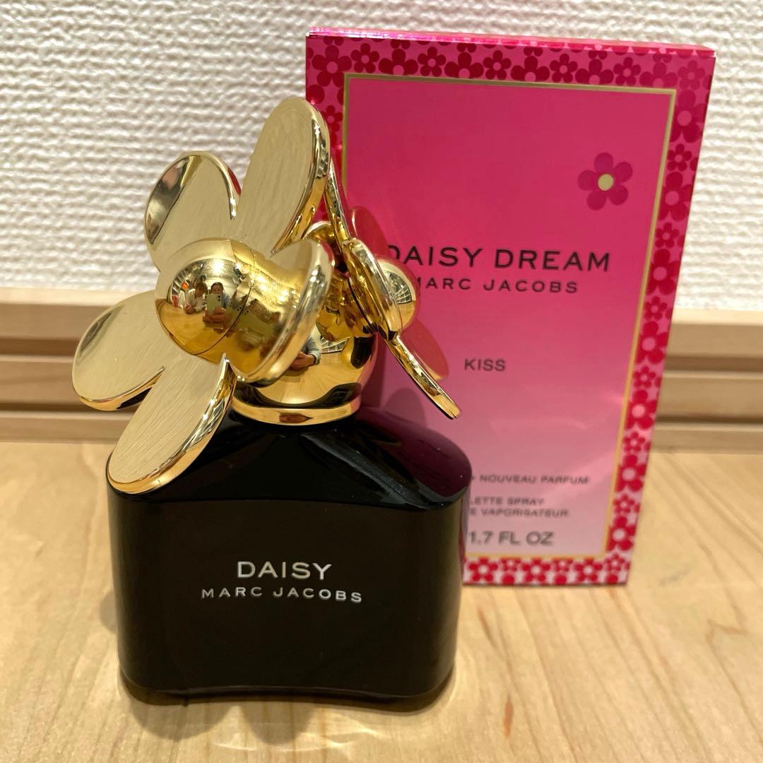マークジェイコブス デイジー ブラックエディション　オードパルファム　香水