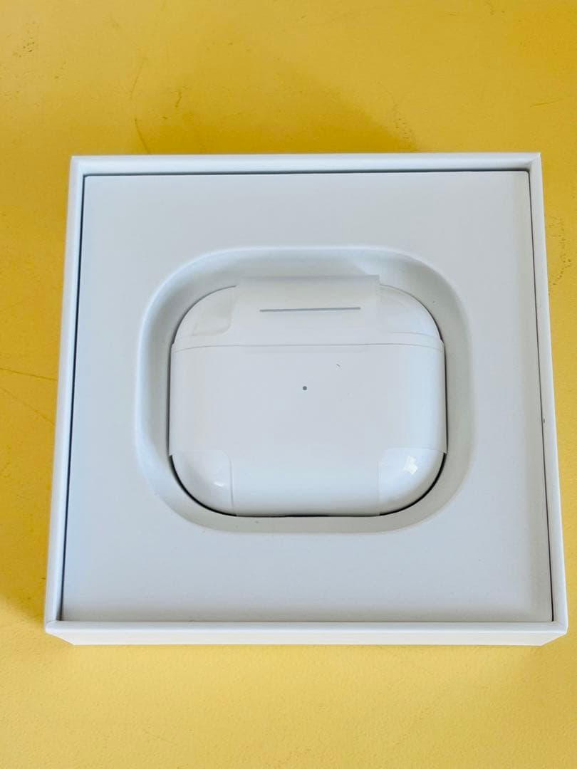 付属品完備 使用僅少AirPods 第3世代 MagSafe A2566 美品