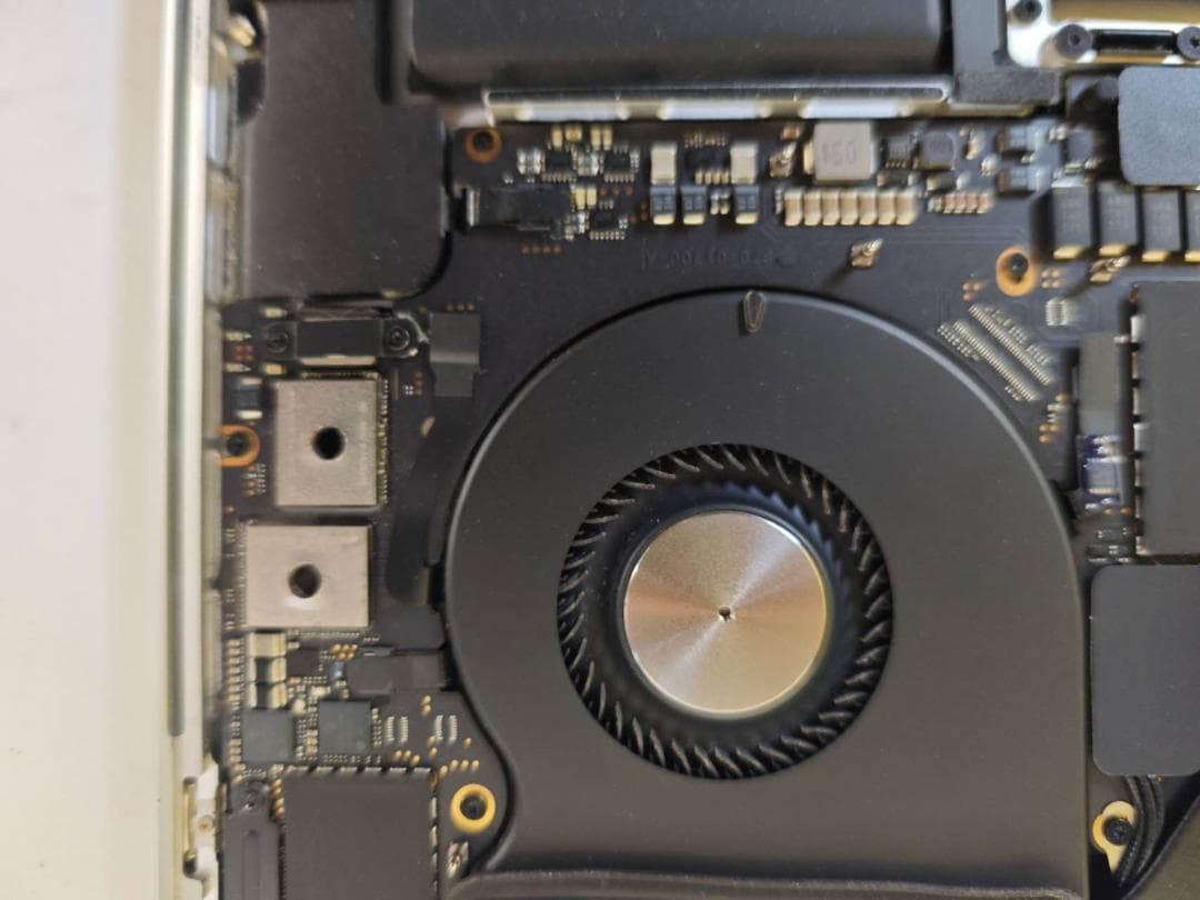 N*e様 MacBook Pro 16インチ（2019） A2141 ジャンク出