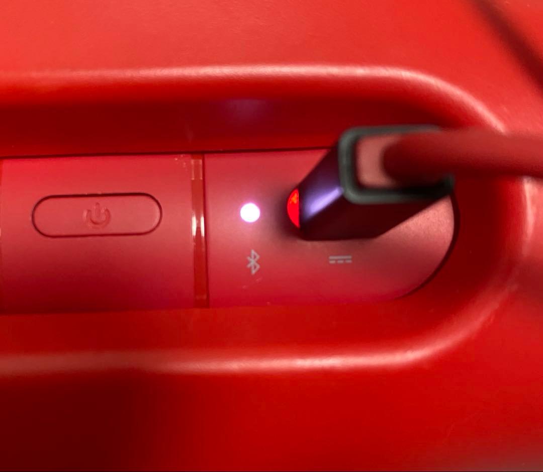 beatspill スピーカー レッド