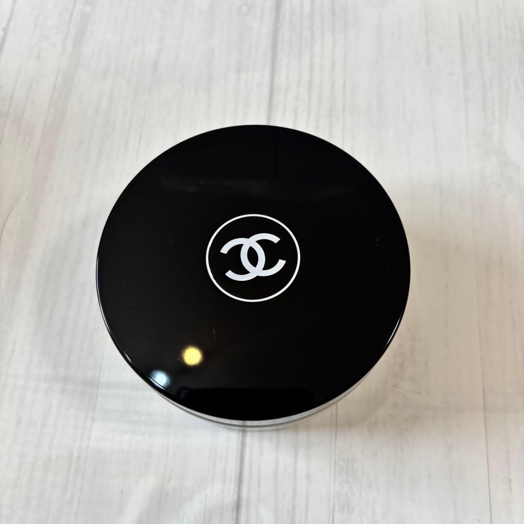 CHANEL シャネル プードゥル ユニヴェルセル リーブルN 10