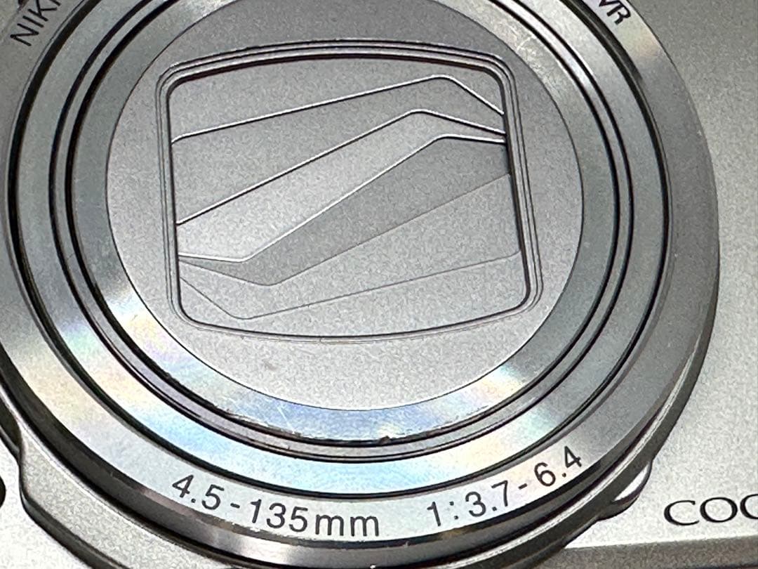 Nikon coolpix S9900 シルバー　30倍ズーム