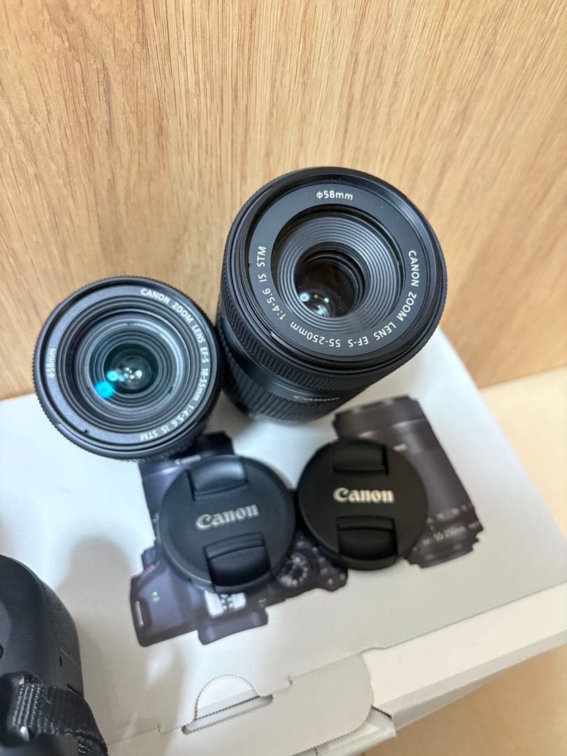 Canon EOS Kiss X9i 本体とレンズ2本セット