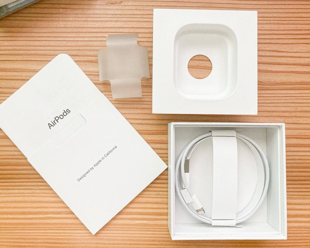 Apple AirPods（第2世代） MV7N2J/A