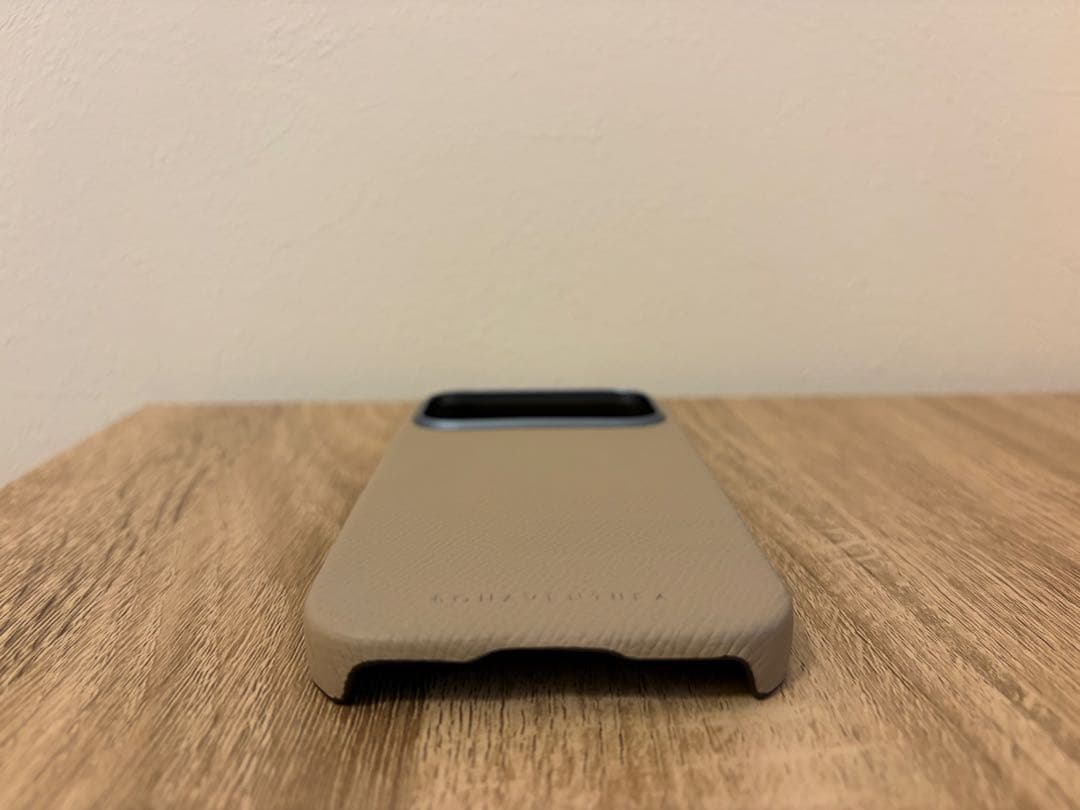 【新品未使用】 BONAVENTURA iPhone17Proケース グレージュ