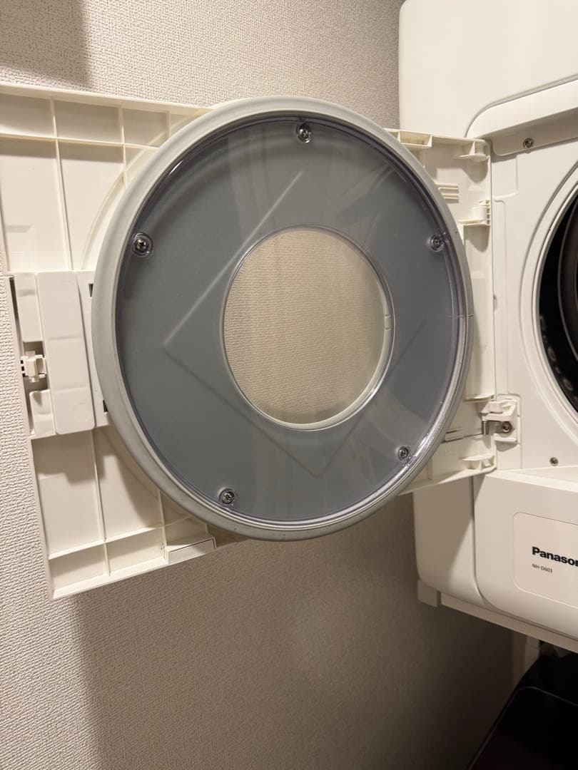 最終値下げです　2023年製Panasonic NH D603ホワイト　台付き