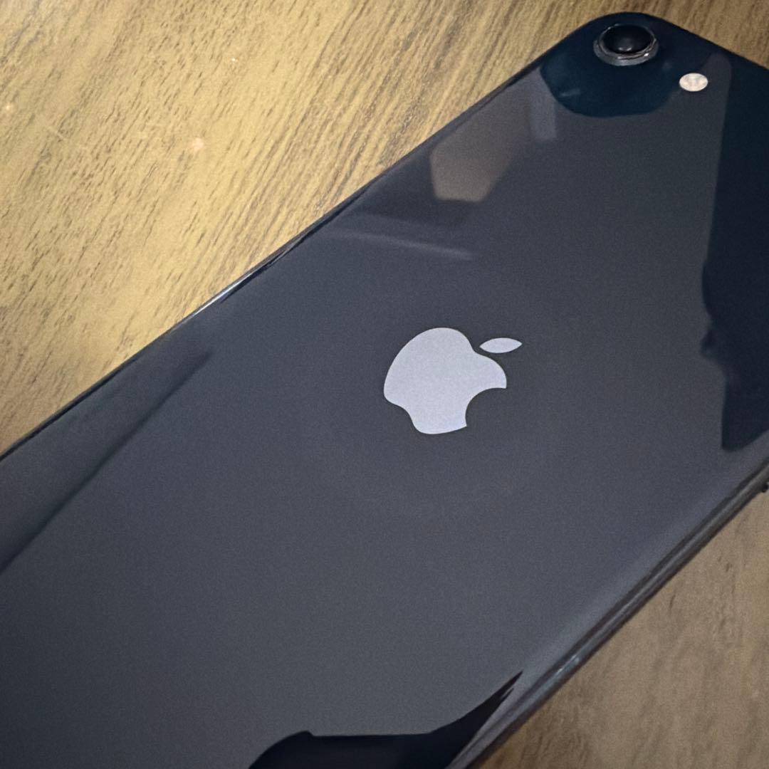 Apple iPhone SE 第3世代 SIMフリー ブラック 本体 ジャンク