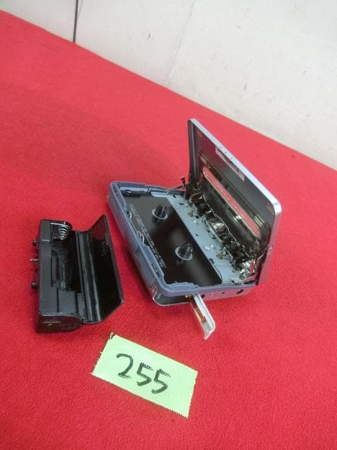 255：SONY WM-GX788　ソニー　カセットウォークマン　ジャンク