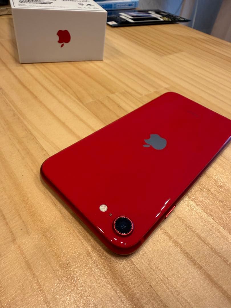 iPhone SE (第2世代) 赤色 本体　64GB