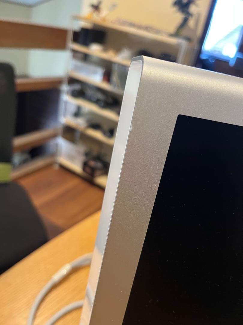 ディスプレイ・モニター本体 Apple cinema HD display A1082