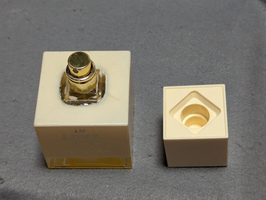 希少2011年限定復刻モデルイヴサンローランインラブアゲインオードトワレ80ml