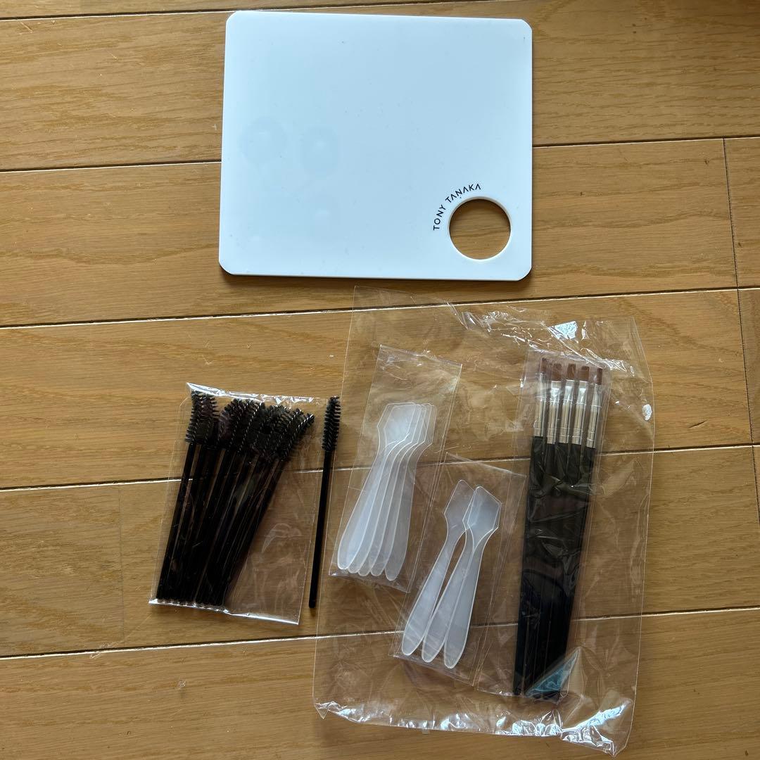 トニーズコレクションメイクブラシ リップパレット アイシャドウパレットなどセット