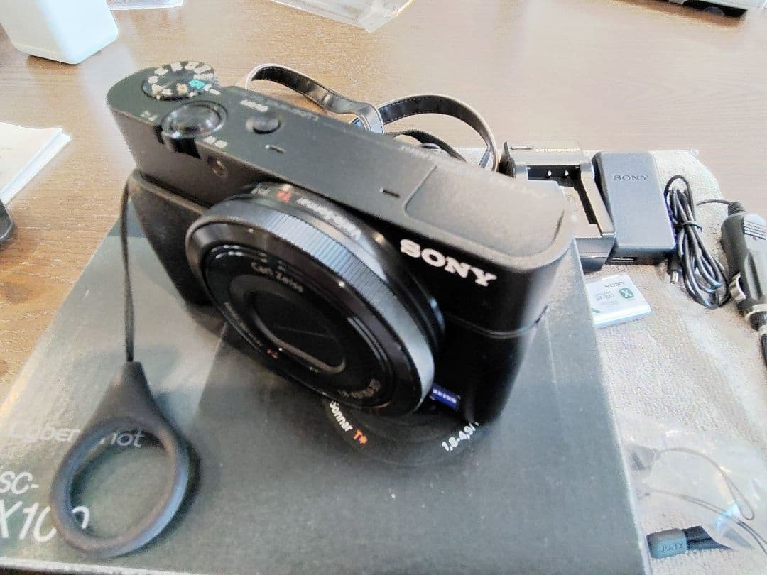 SONY Cyber-shot DSC-RX100 デジタルカメラ