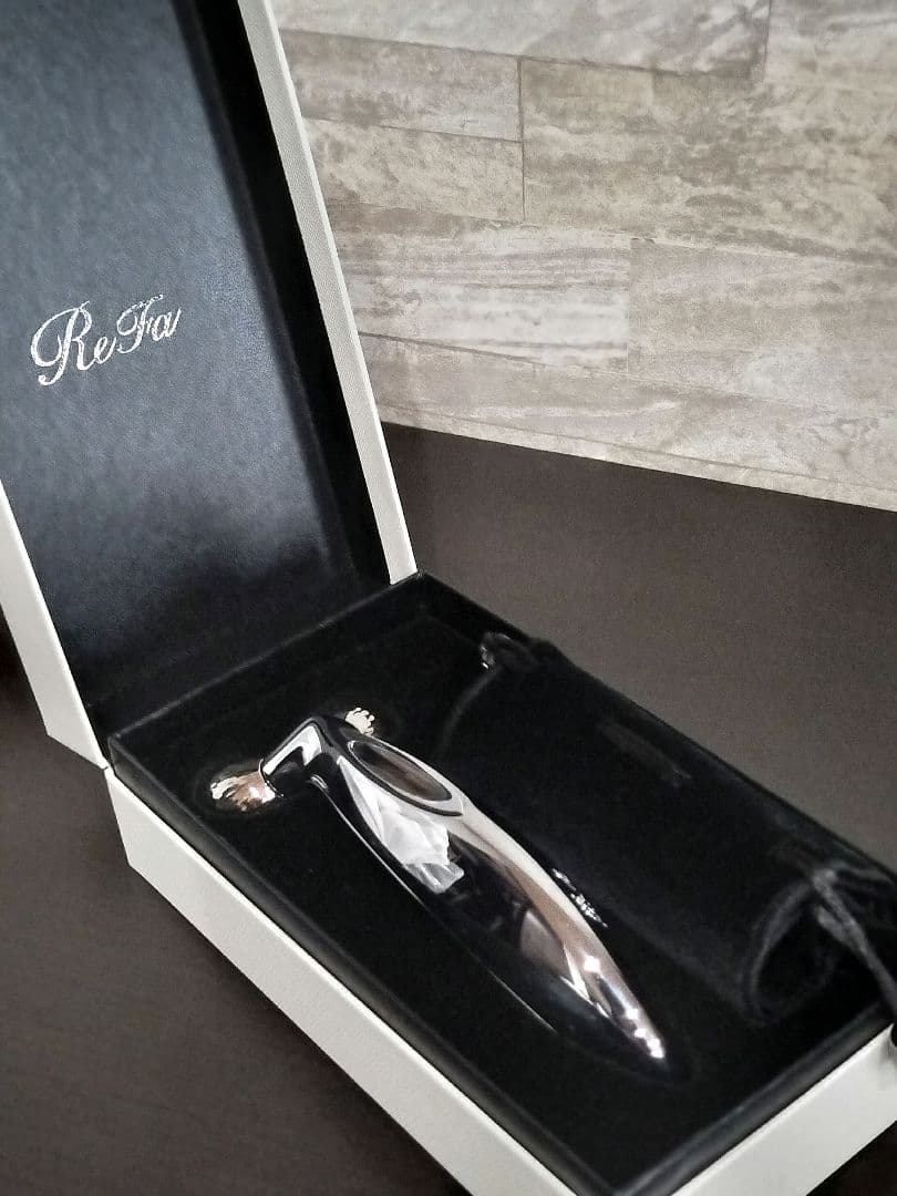 ❤美品　リファ カラットレイ　 美顔器ローラー　RR-AK00A　専用箱付属品有