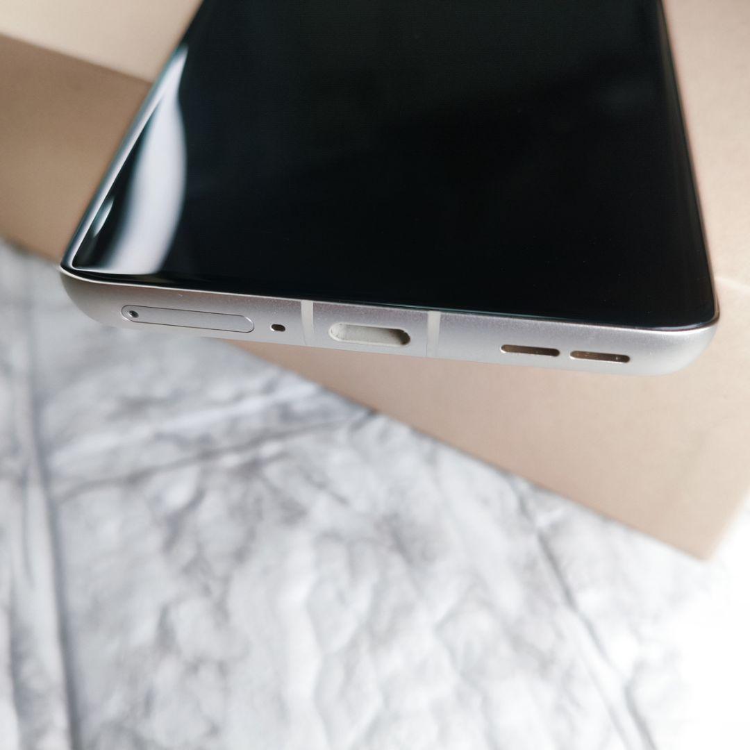 motorola edge 50s pro ほぼ未使用 ケース・フィルム付き