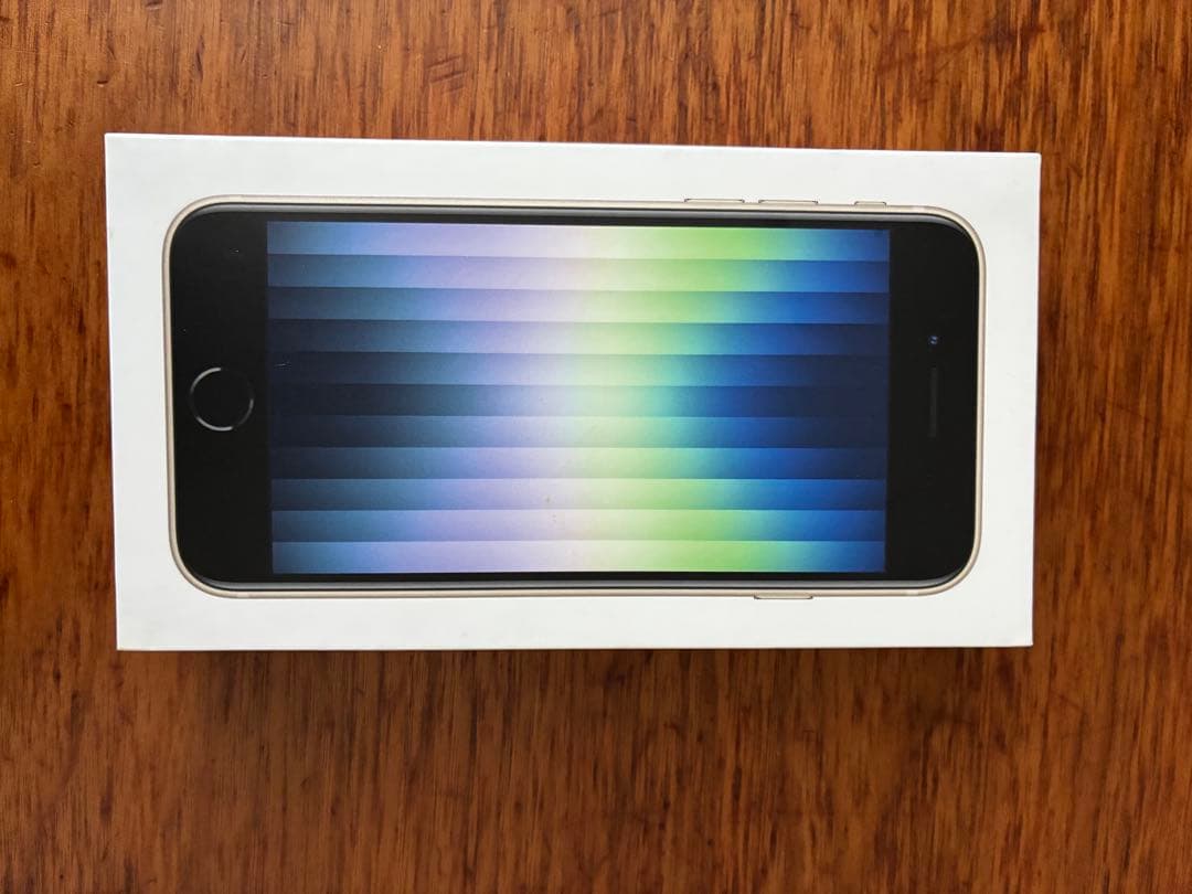 Apple iPhone SE 第三世代　64GB (Starlight)