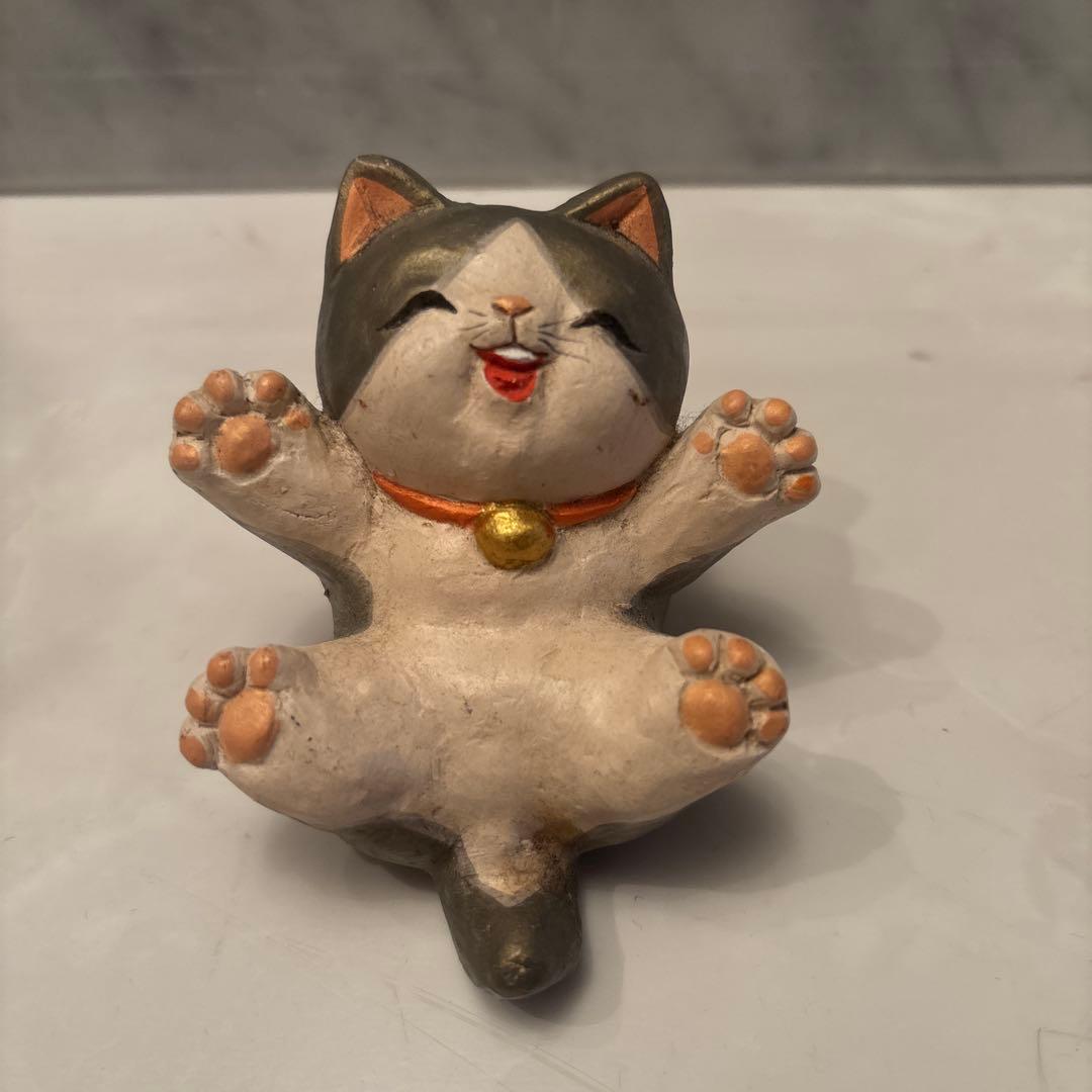 博多人形ヴィンテージ作家物　繊細な質感で元気をもらえる大笑い猫の陶器