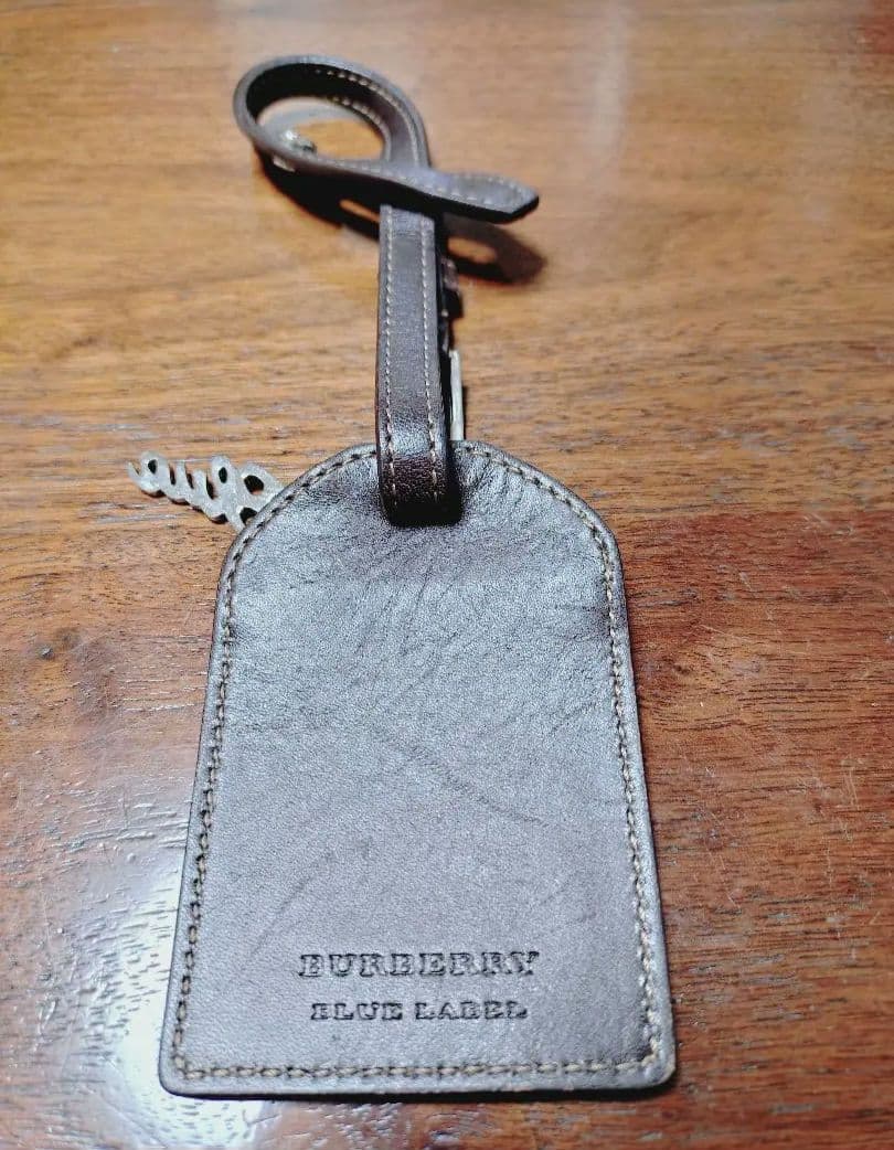 BURBERRY BLUE LABEL ネームタグ ブラウン