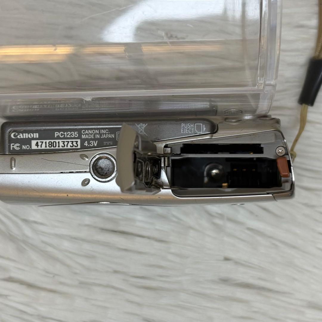 Canon カメラ　IXY 810IS PC1235 充電器 コンデジ　動作品