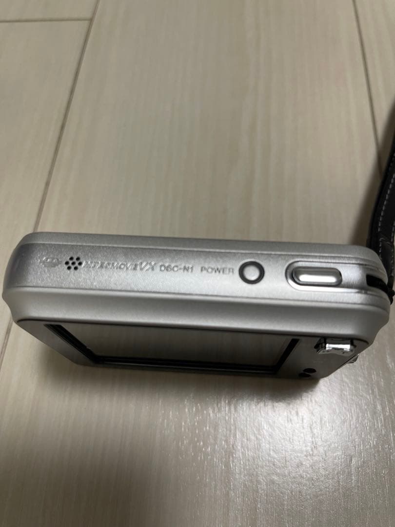SONY Cyber-shot 8.1コンパクトデジタルカメラ　説明書付