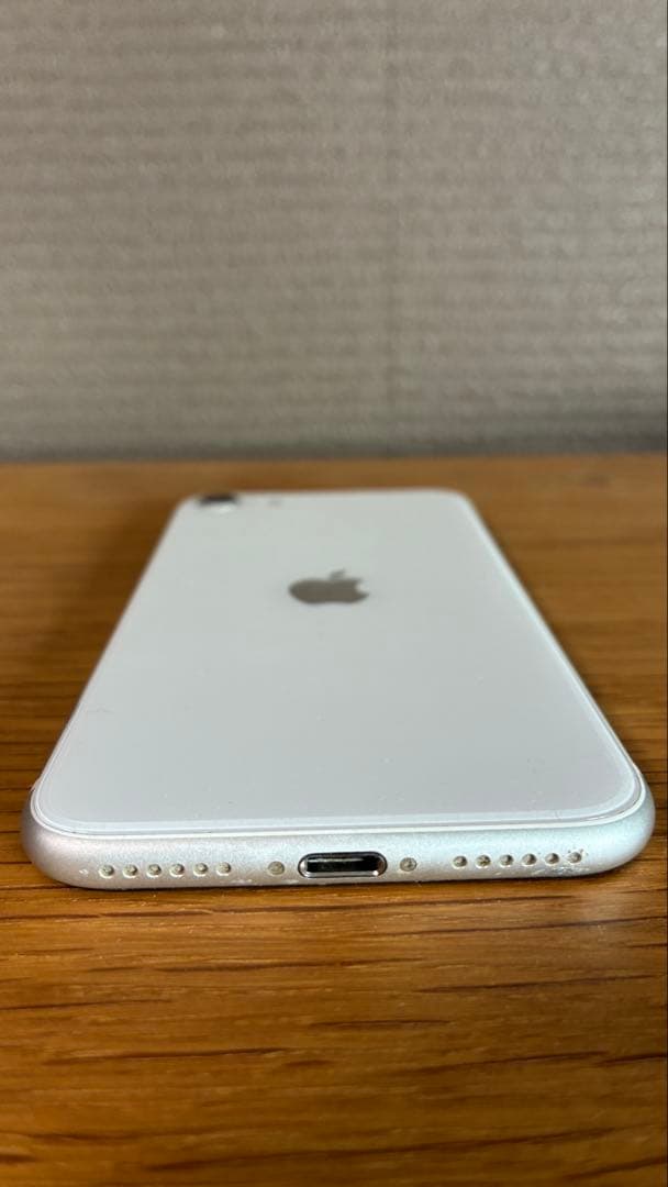 ㊹iPhone SE 第2世代 128GB ホワイト SIMフリー