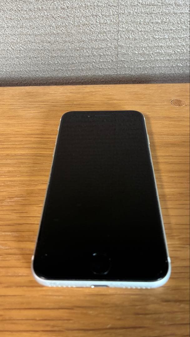 ㊹iPhone SE 第2世代 128GB ホワイト SIMフリー