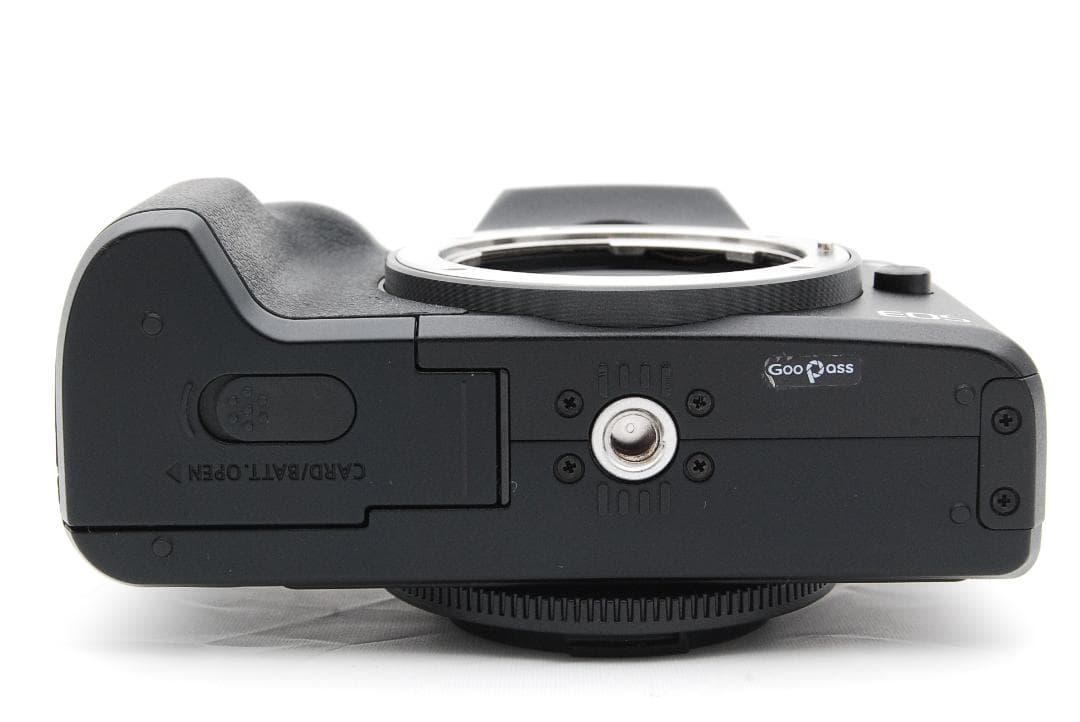 [極上美品] Canon EOS Kiss M2 / EF-M 15-45mm