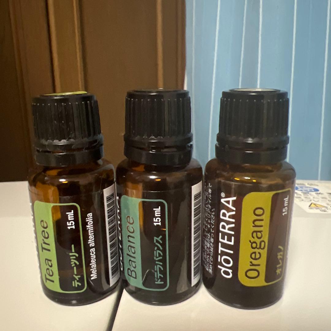 doTERRA エッセンシャルオイルボックス 25本用