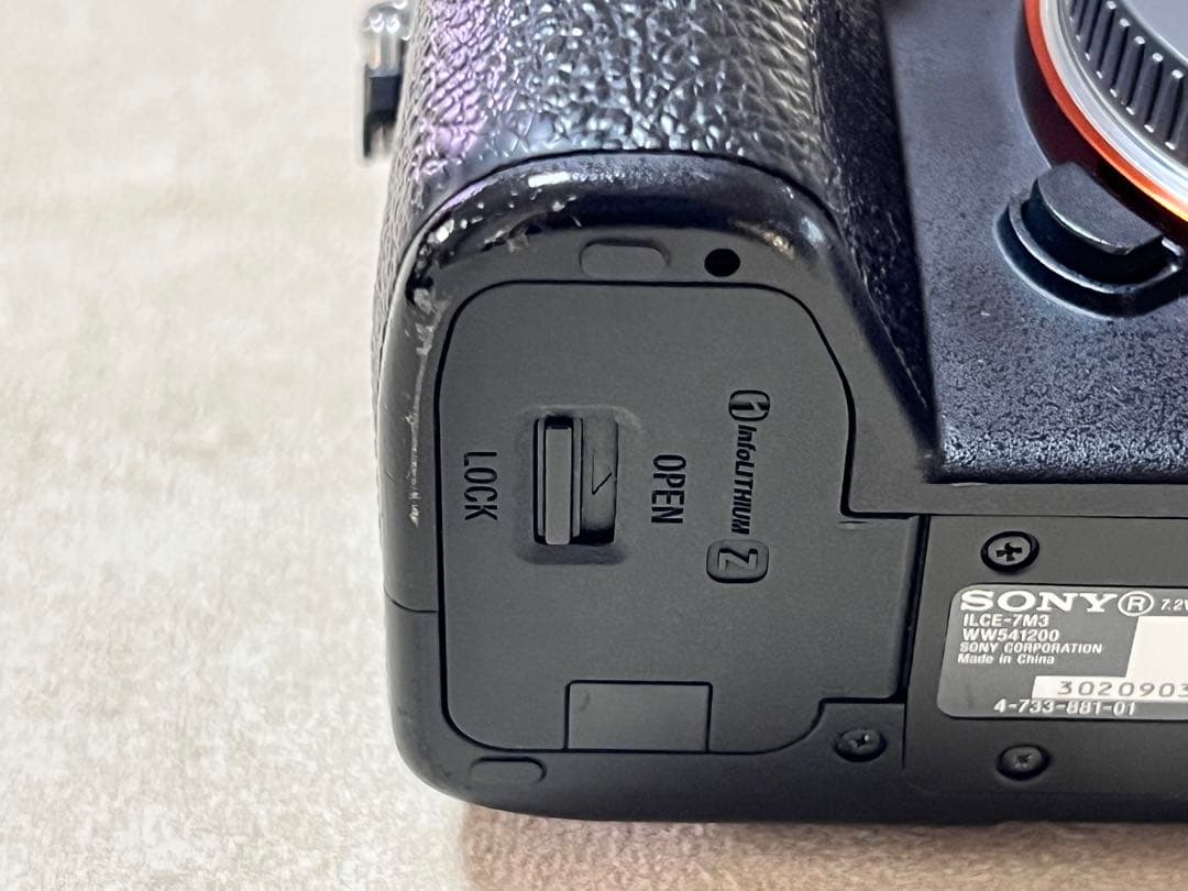 SONY α7 III ミラーレスカメラ 本体とアクセサリー
