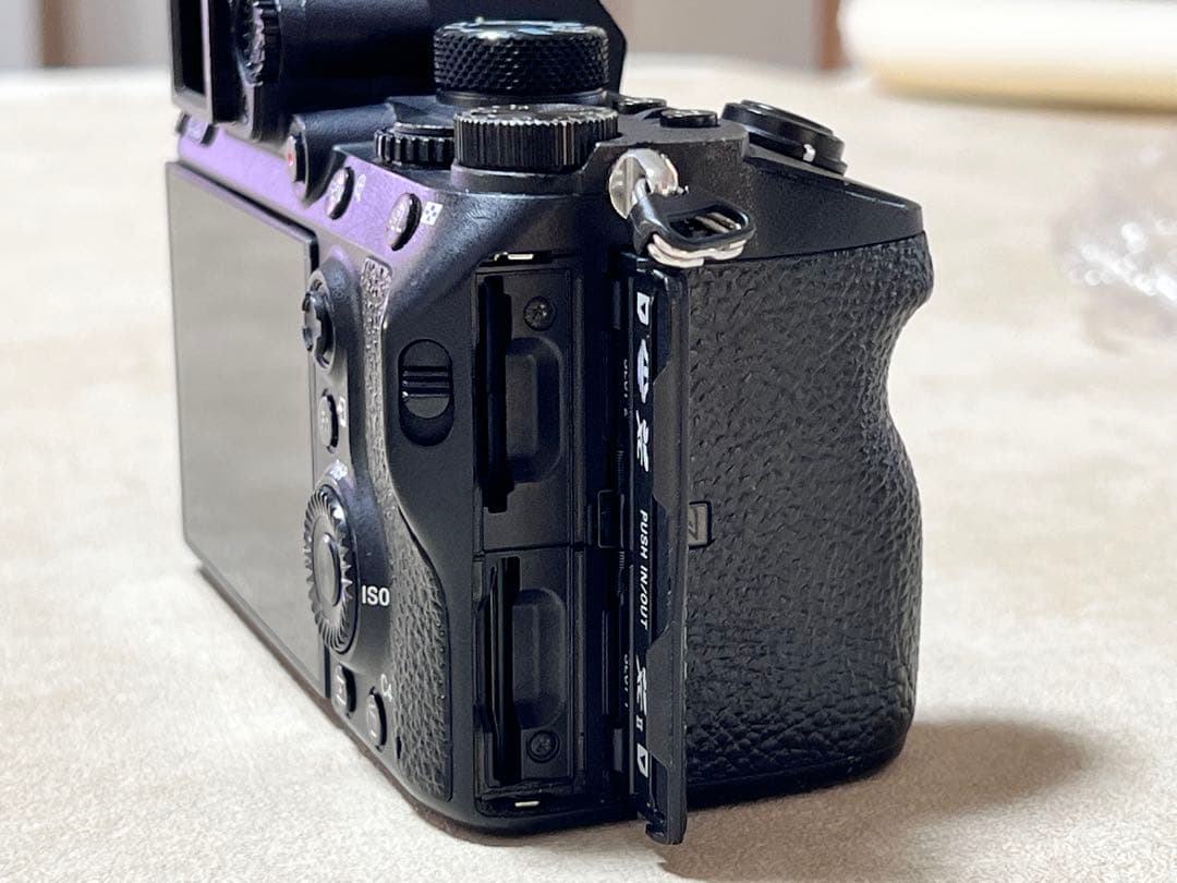 SONY α7 III ミラーレスカメラ 本体とアクセサリー
