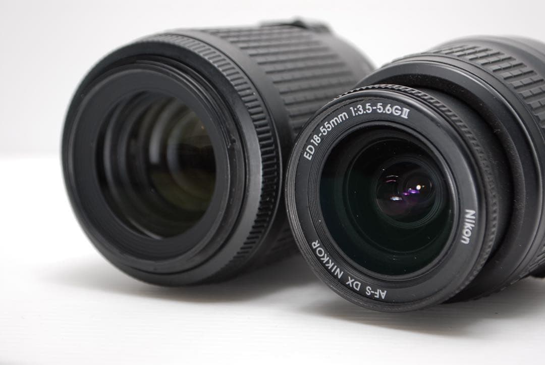 ⭐︎Nikon D3200⭐︎付属品豊富 コンパクト軽量 望遠レンズ付き