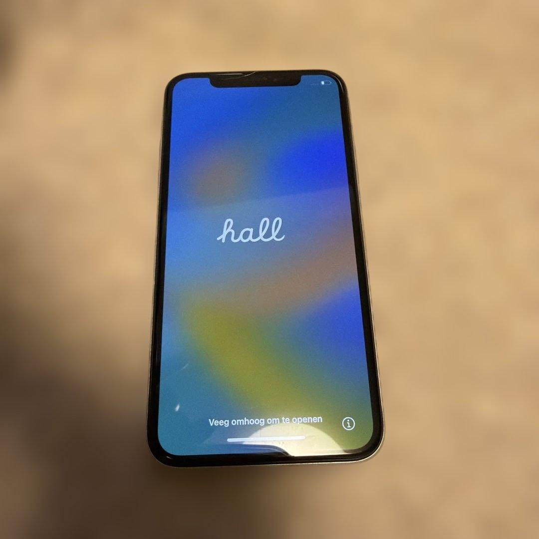 Apple iPhoneXs 256GB バッテリー83%
