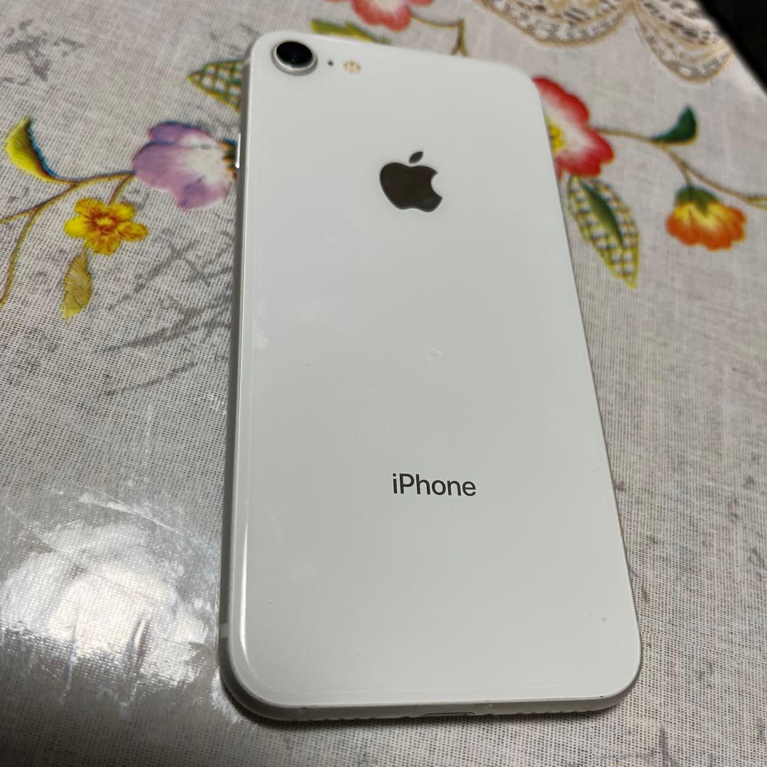iPhone 8シルバー 本体のみ