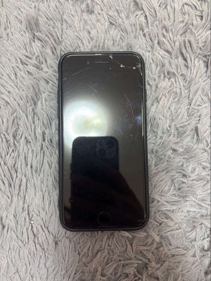 Apple iPhone SE2 第二世代　本体