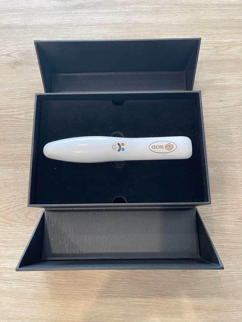 ROD 美顔器 ホワイト 専用ケース付き