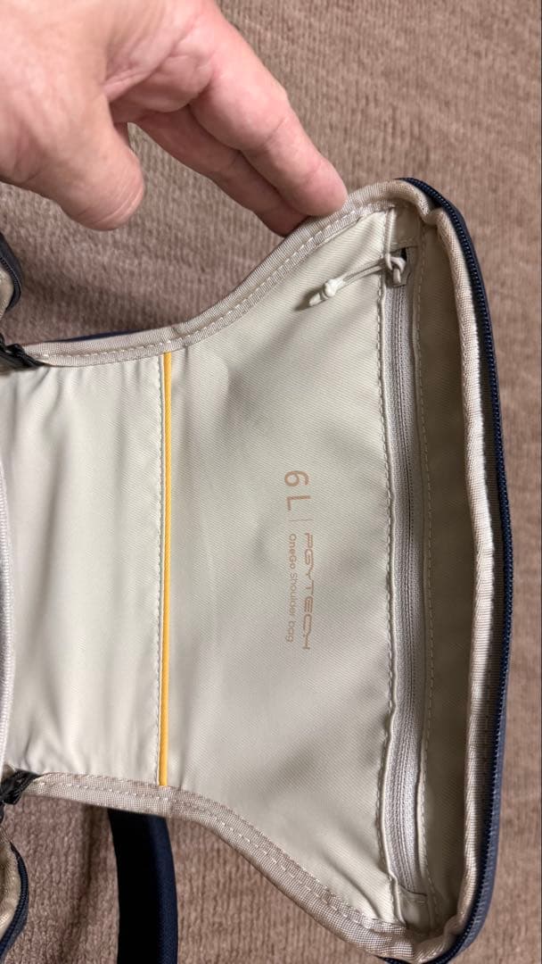 【値下げ】PGYTECH OneGo ショルダーバッグ 6L (Dネイビー)