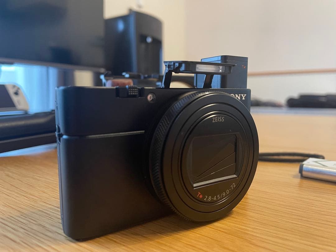 SONY DSC-RX100M7 高級コンデジ おまけつき