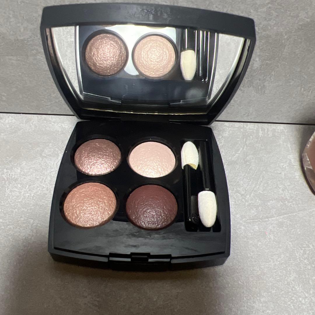 LES 4 OMBRES アイシャドウパレット & ネイルカラーセット