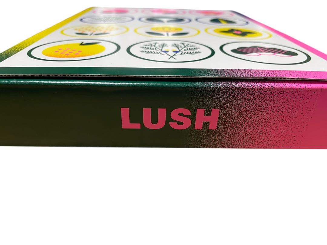LUSH 四季の一服 ギフトセット バスボム ショッピングバック付き　新品未使用