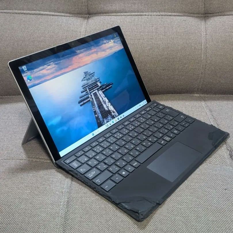 Surface Pro 7 i5 8GB 256GBタイプカバー付き1