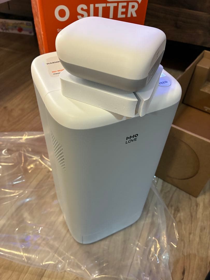 ⭐️新品⭐️ 猫用スマート見守りロボット 自動給餌器 レーザー猫じゃらし