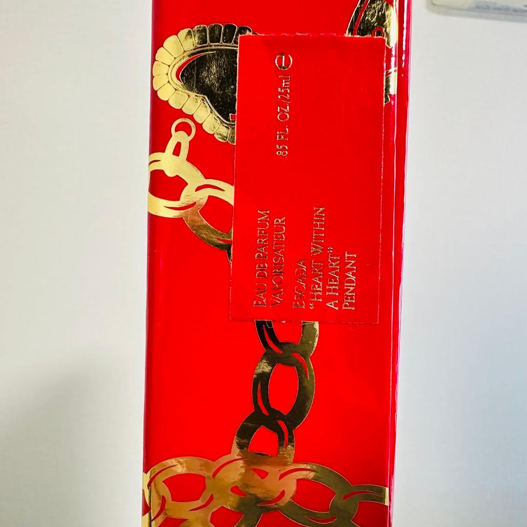 エスカーダ マルガレッタ レイ オードパルファム 25ml &ハートペンダント