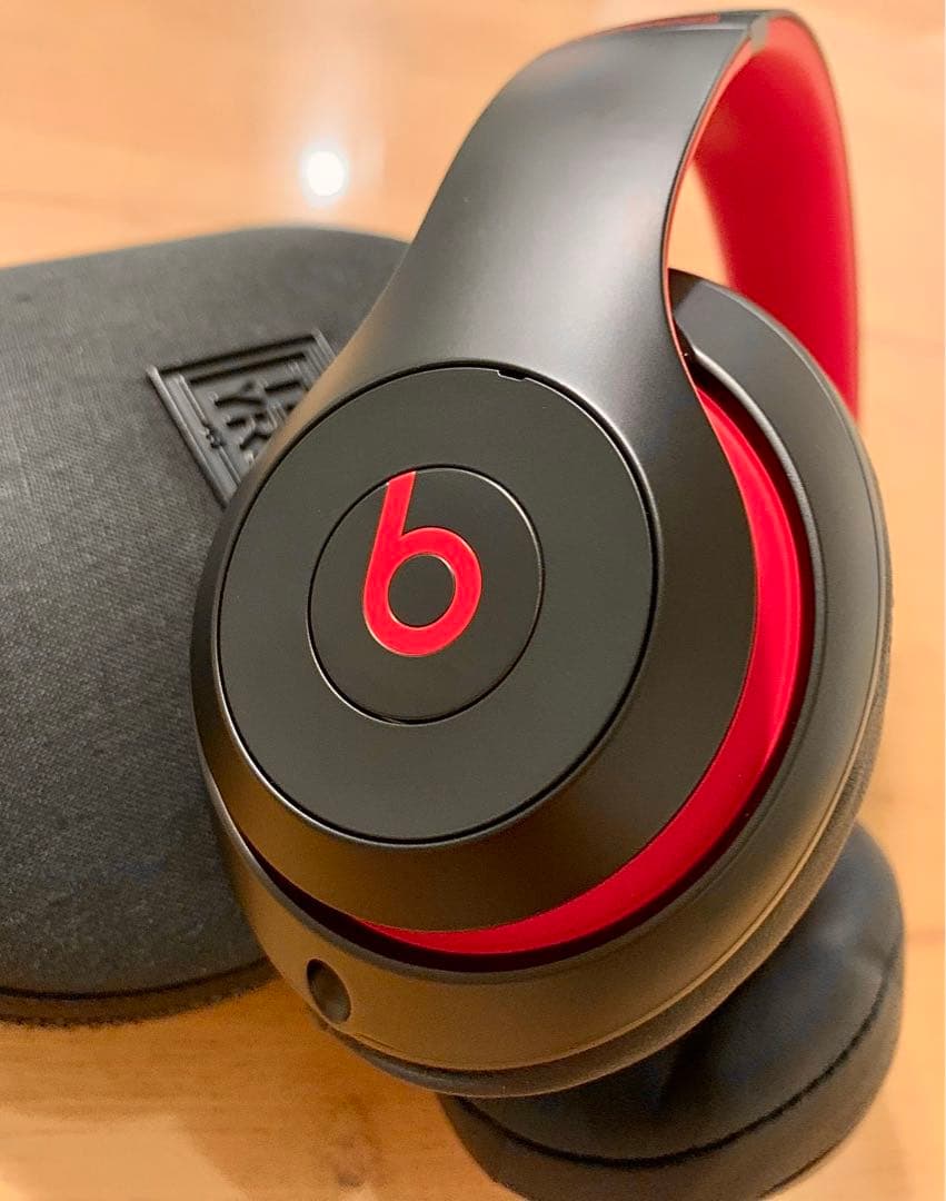 【限定モデル】beats studio 3ワイヤレス ヘッドホン ブラックレッド