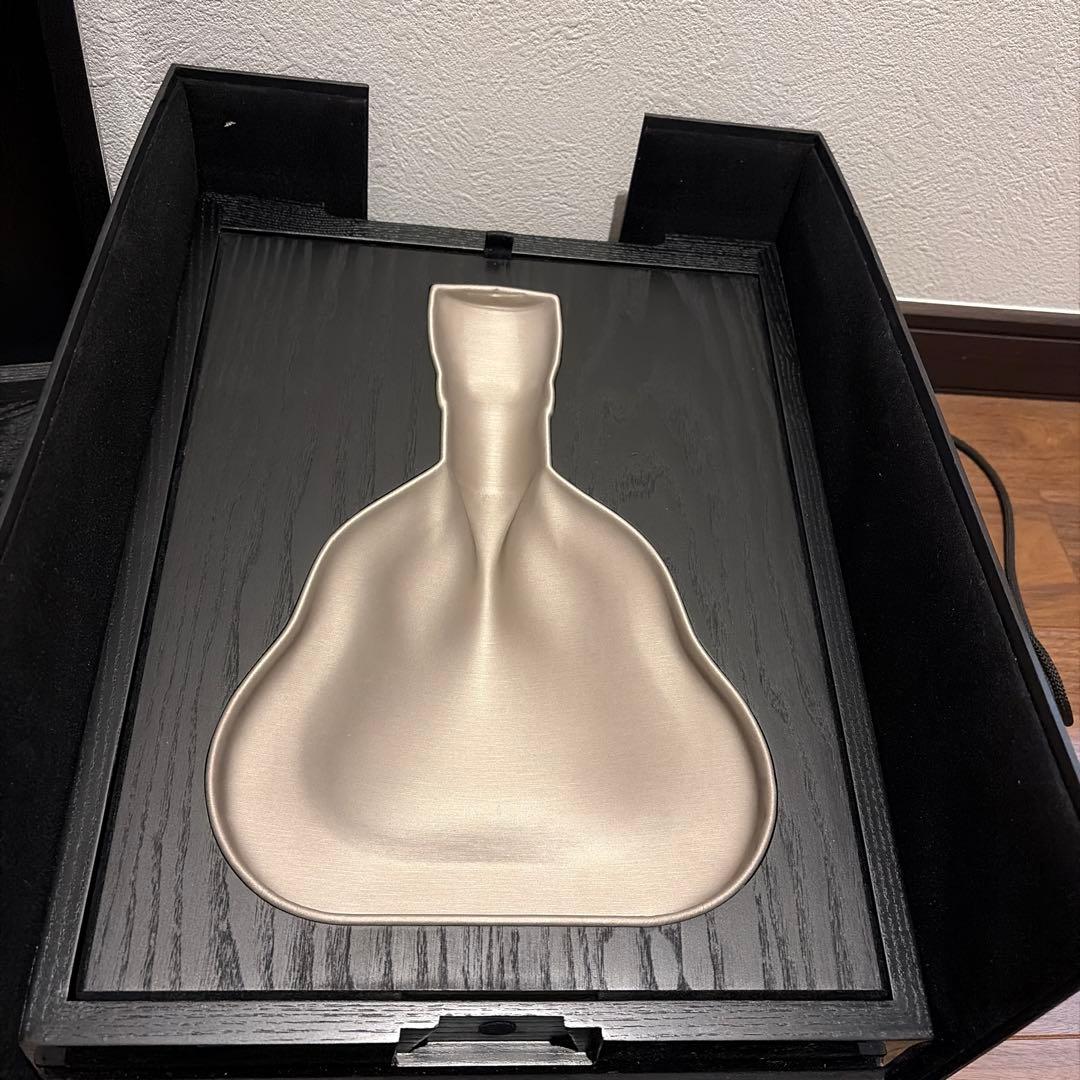 HENNESSY ヘネシー リシャール700mlバカラ製空き瓶、化粧箱、外箱あり