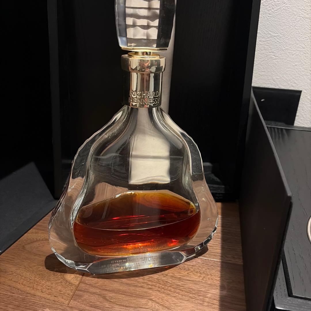 HENNESSY ヘネシー リシャール700mlバカラ製空き瓶、化粧箱、外箱あり